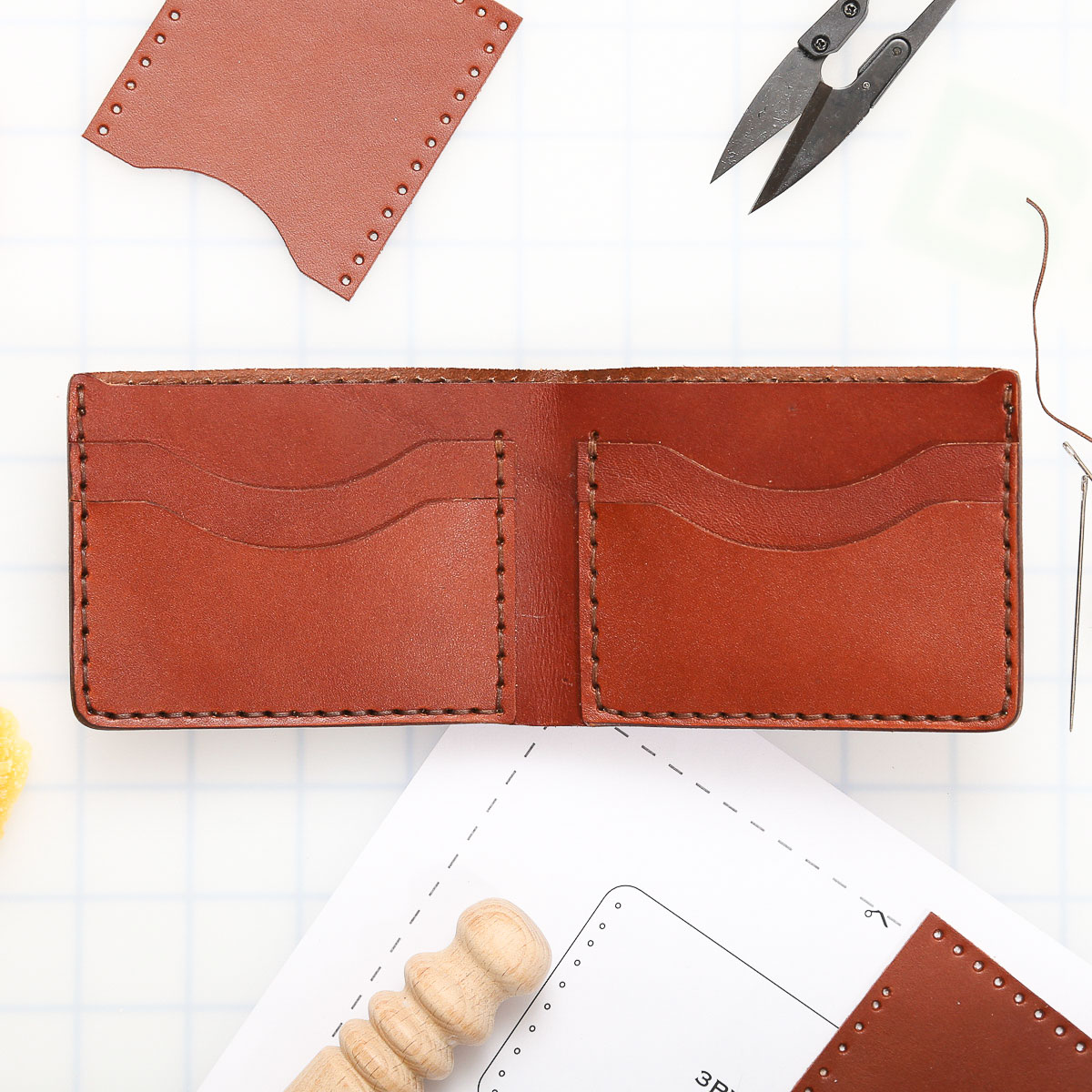 Leather Wallet Making Kit - Make Your Own Leather Billfold Wallet Kit - DIY  Leather Accessory - DIY Vintage Unisex Bifold Leather Making Kits for