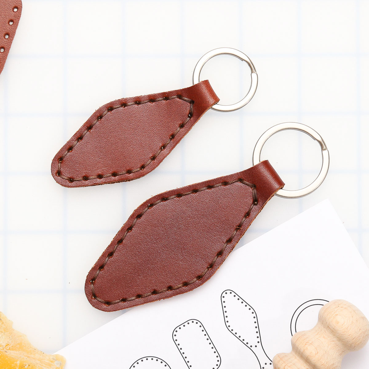 Car key case leather pattern PDF - by LeatherHubPatterns