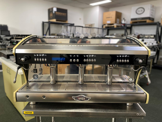 Wega Polaris Tron 3 group Black REFURBISHED Second Hand Commercial Coffee Machine 