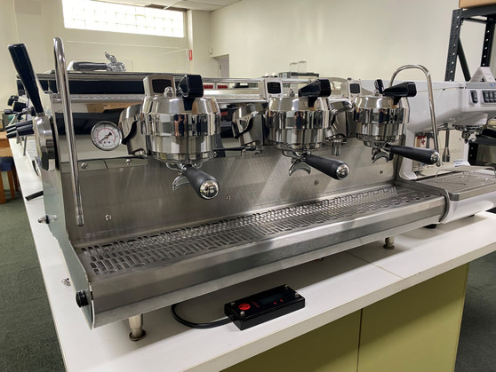  Synesso Cyncra 3 Group Refurbished Second Hand Coffee Machine