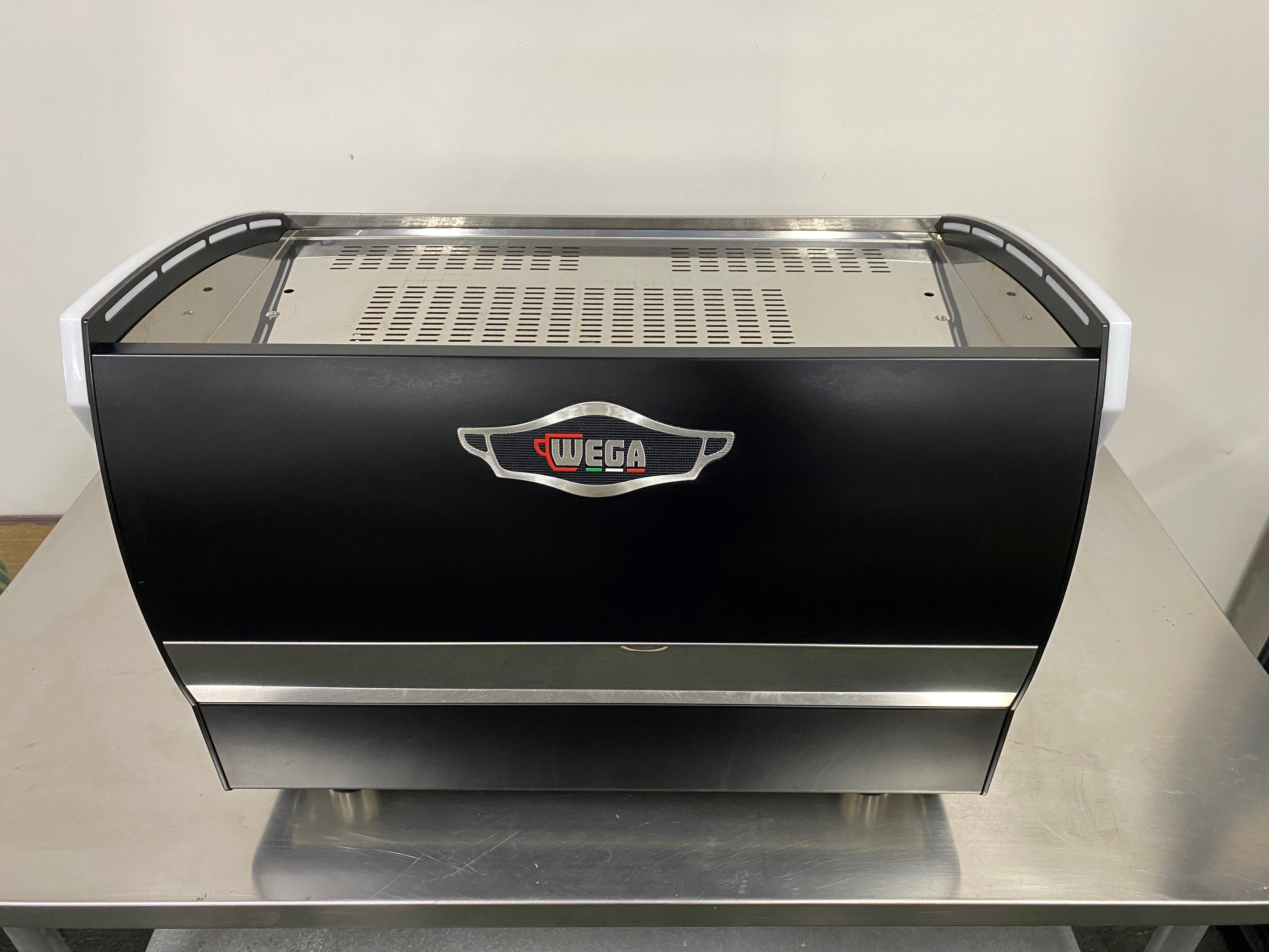 Wega Polaris Tron 2 group Black REFURBISHED Second Hand Commercial