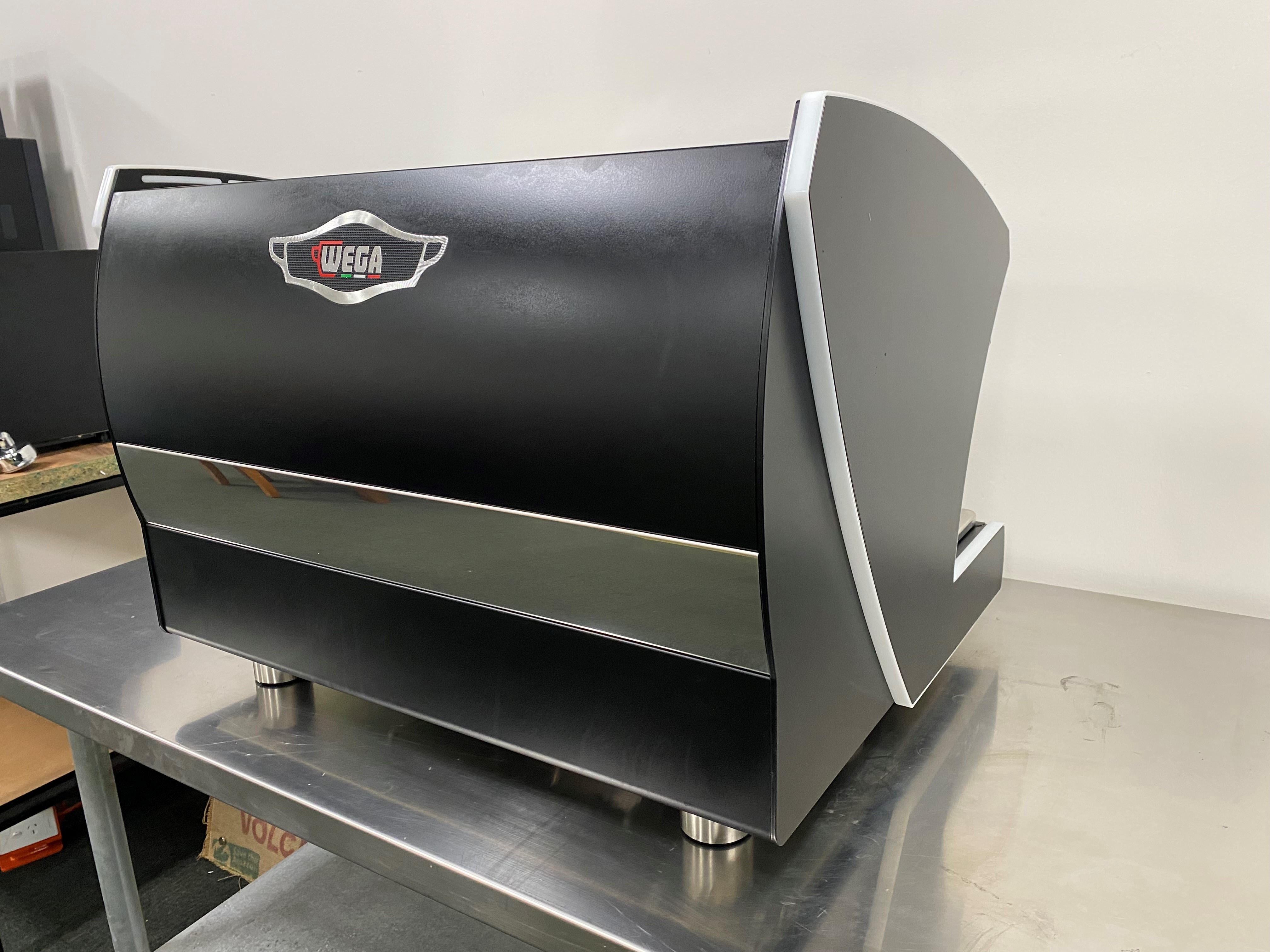 Wega Polaris Tron 2 group Black REFURBISHED Second Hand Commercial