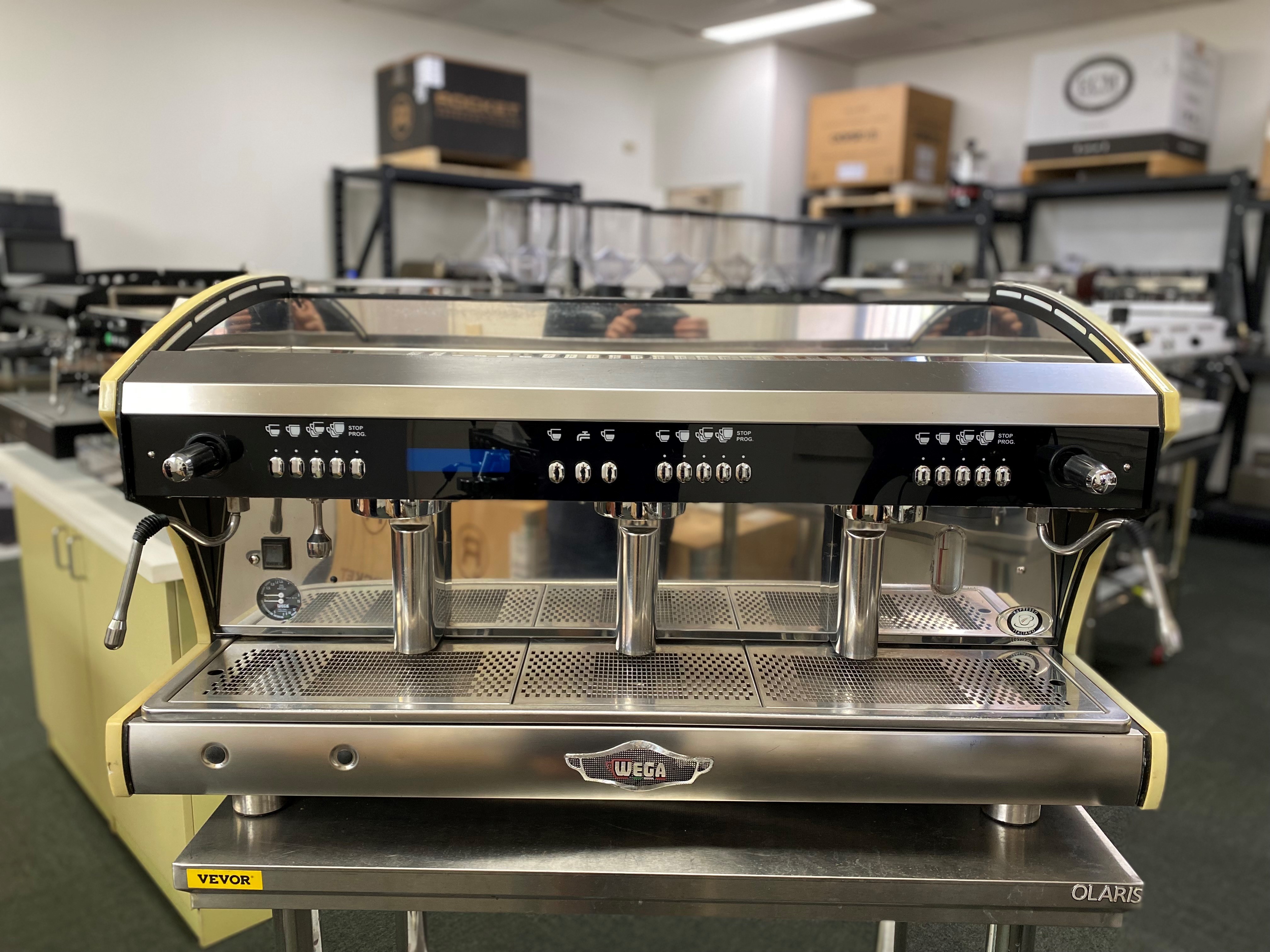 Wega Polaris Tron group Black REFURBISHED Second Hand Commercial