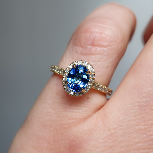 Chloe - 1.07ct Oval Blue Sapphire Engagement Ring - [S809-CHLOE-NVST2303]