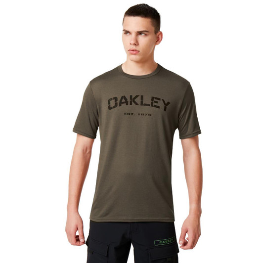 Oakley t shirt