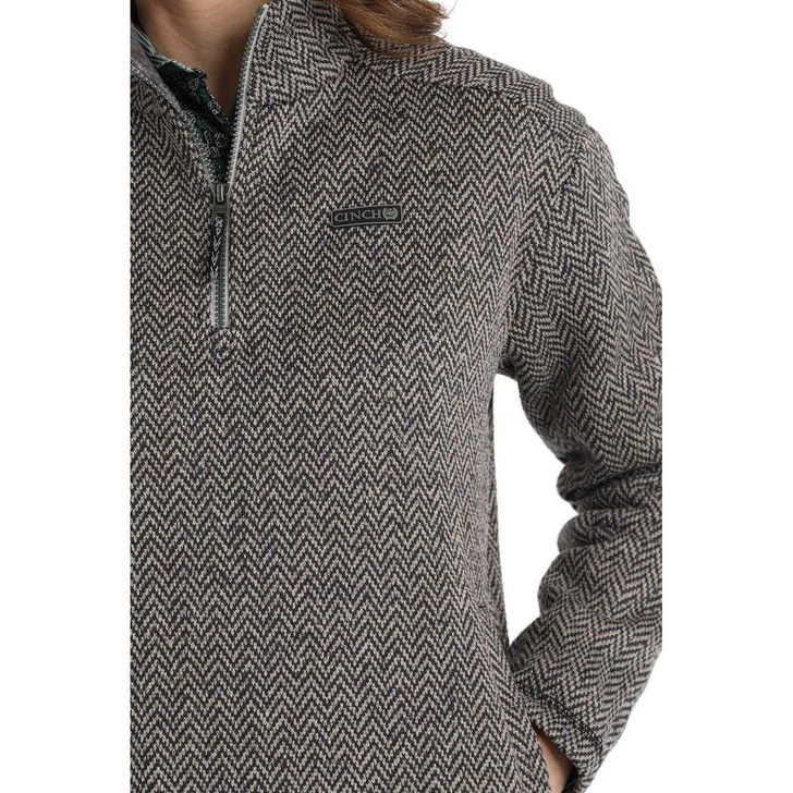 Cinch women pullover