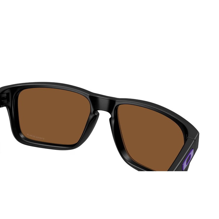 Oakley man sunglass