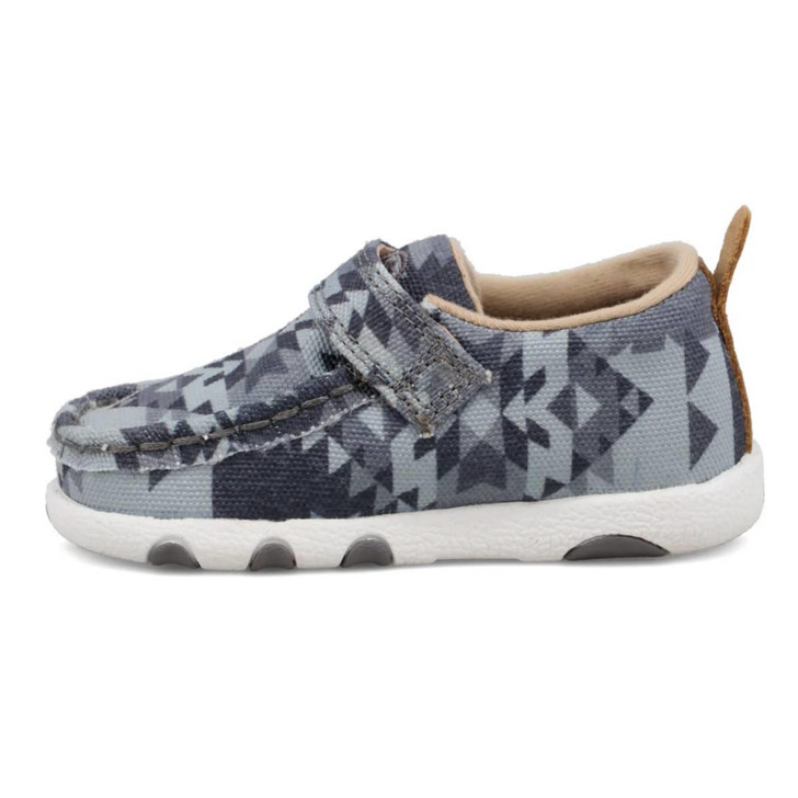 Twisted x shoe