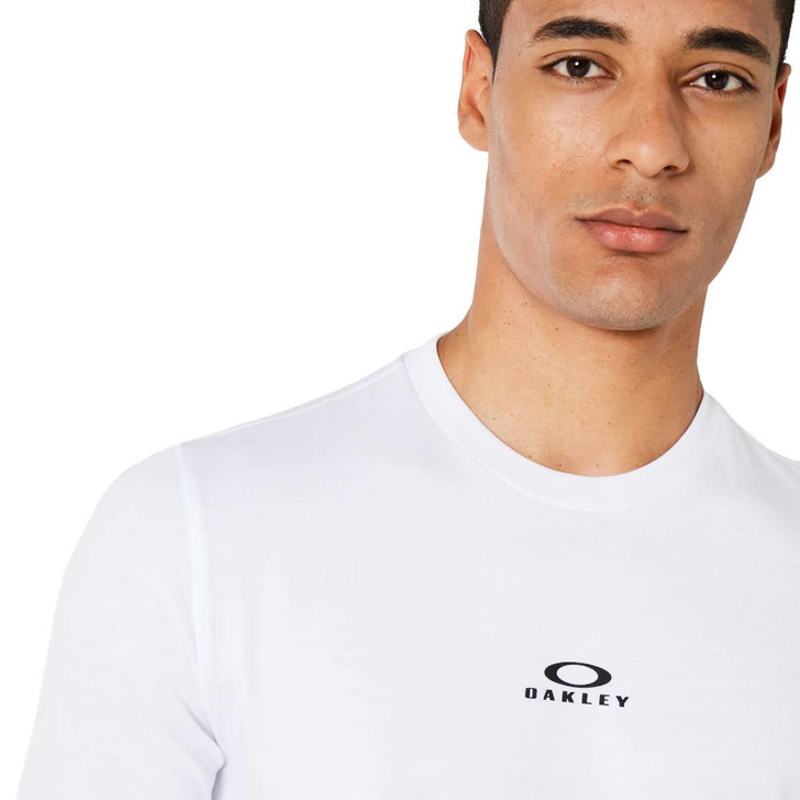 Oakley t-shirt