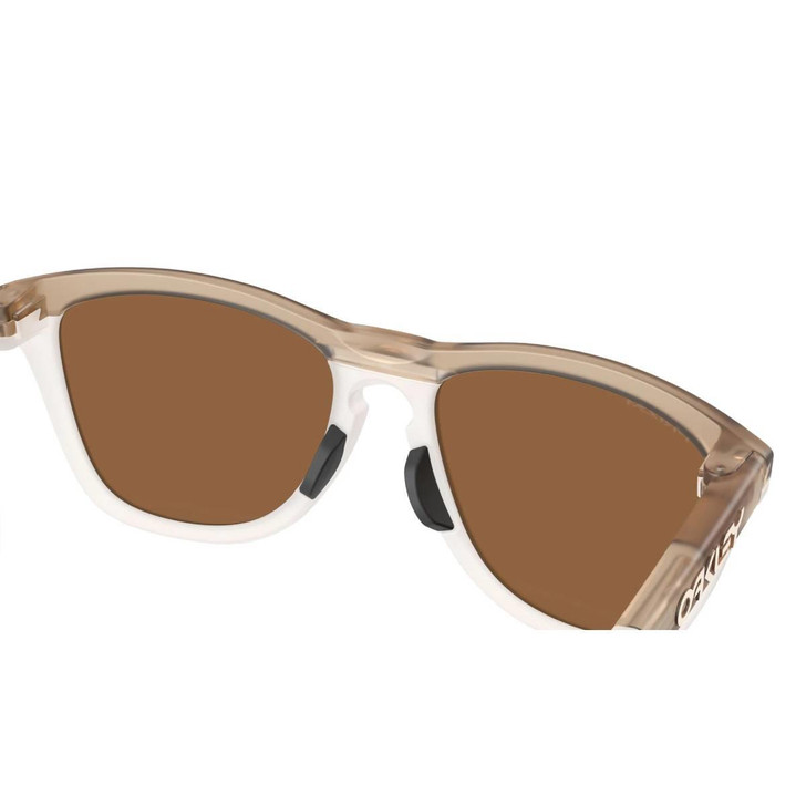 Oakley sunglass