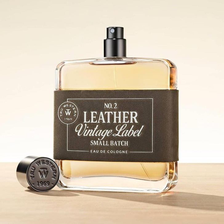 Leather perfume