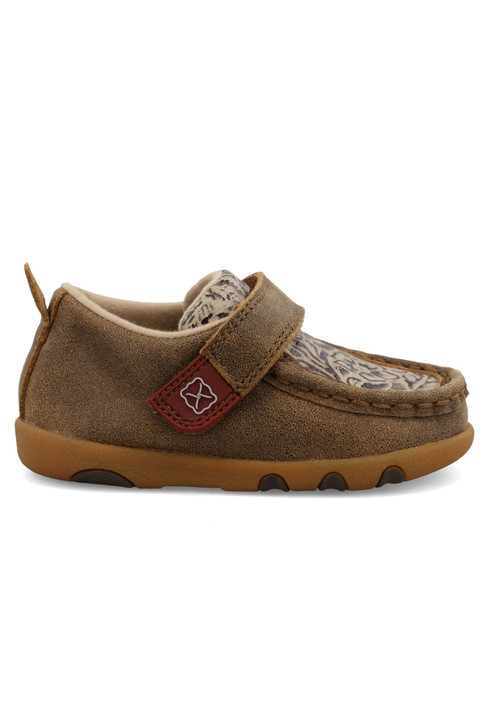 Twisted x girl shoe