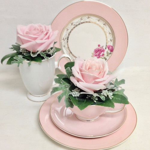 Side plate is 19.5cm
Cup 250ml
Mug 300ml capacity available in dusty pink or dove grey
Cup and saucer available in dusty pink or dove grey
Side plate available in dusty pink
Not suitable for the dishwasher