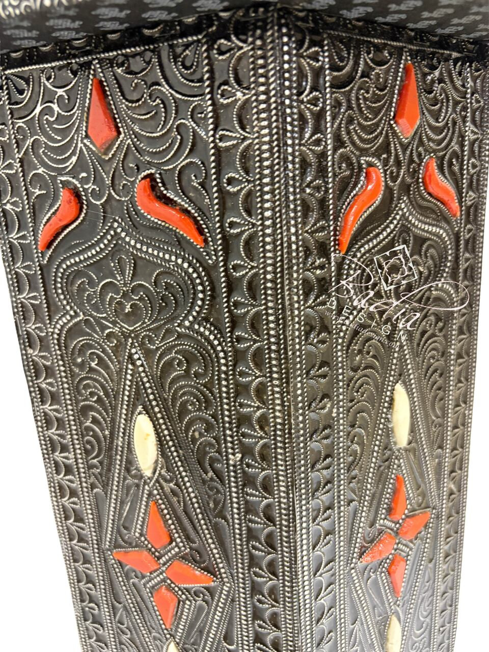 Octagon Shaped Metal and Bone Side Table with Glass Top - MB-ST074 Octagon Shaped Metal and Bone Side Table with Glass Top - MB-ST074