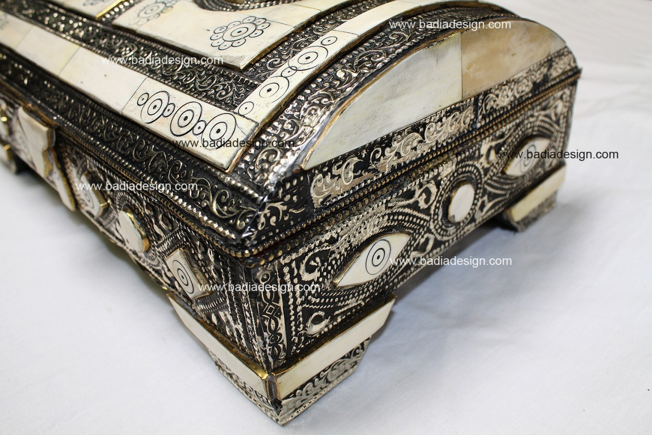 Metal and White Bone Jewelry Box - HD071