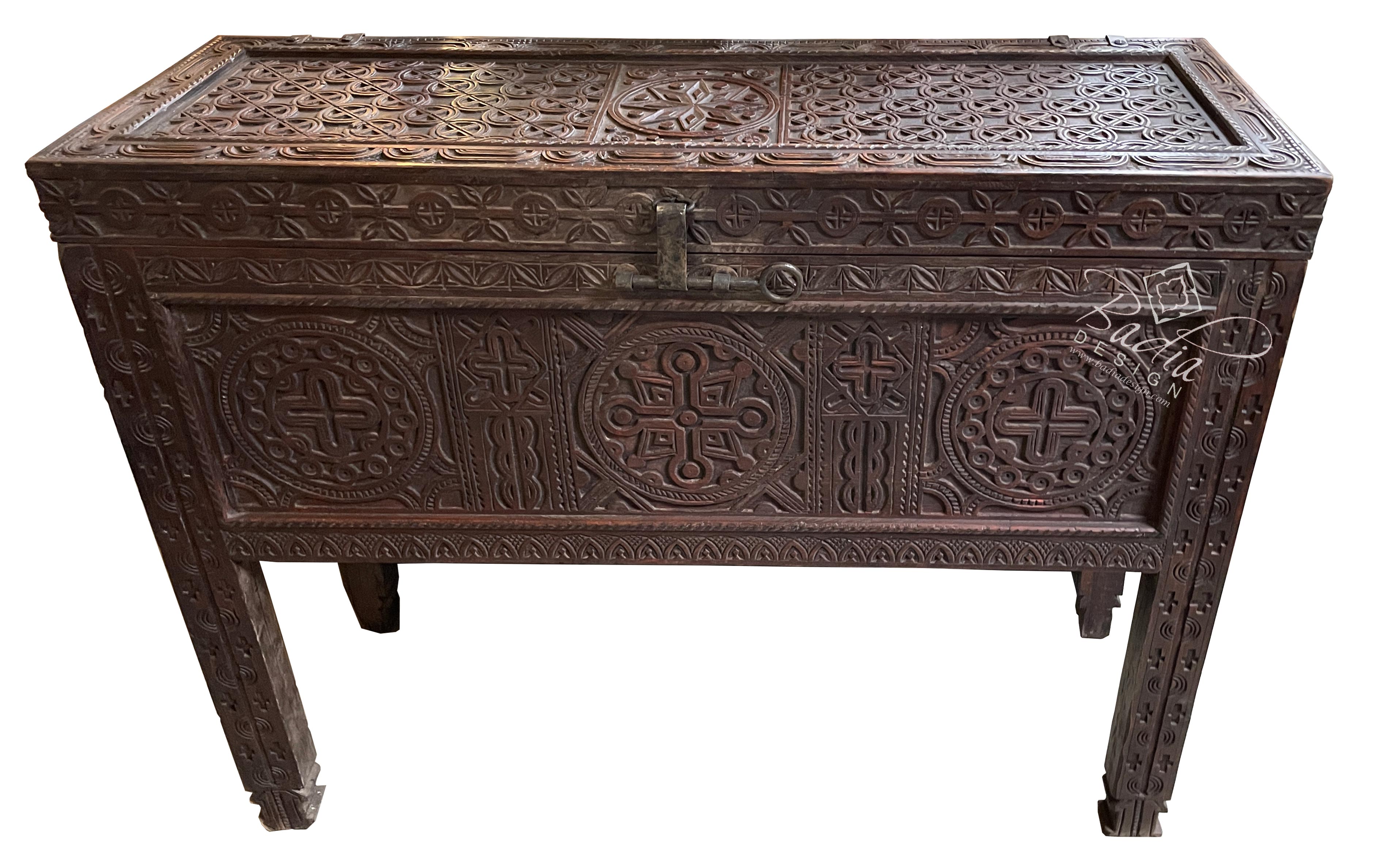 moroccan-dark-stained-wooden-trunk-cw-ca115-1.jpg