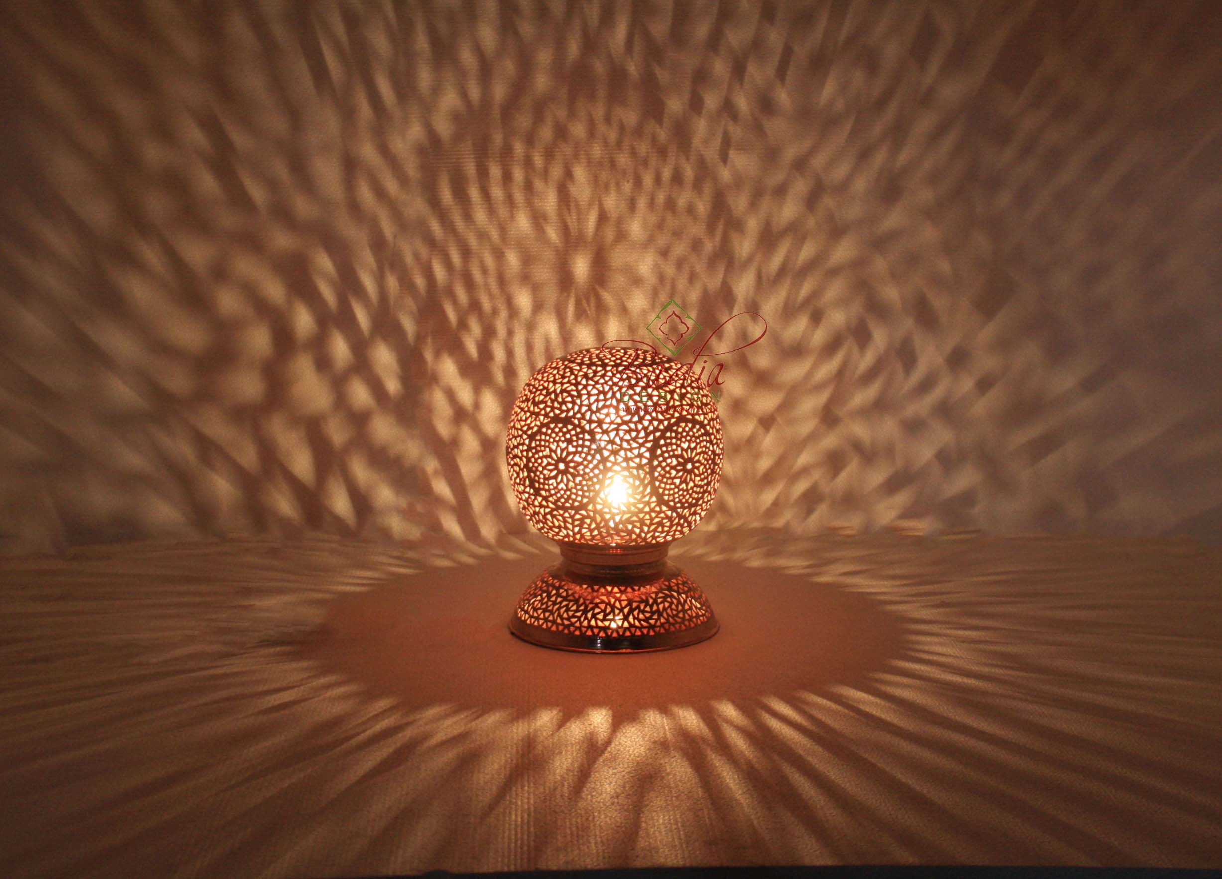 moroccan-desktop-lantern-lig306-1.jpg