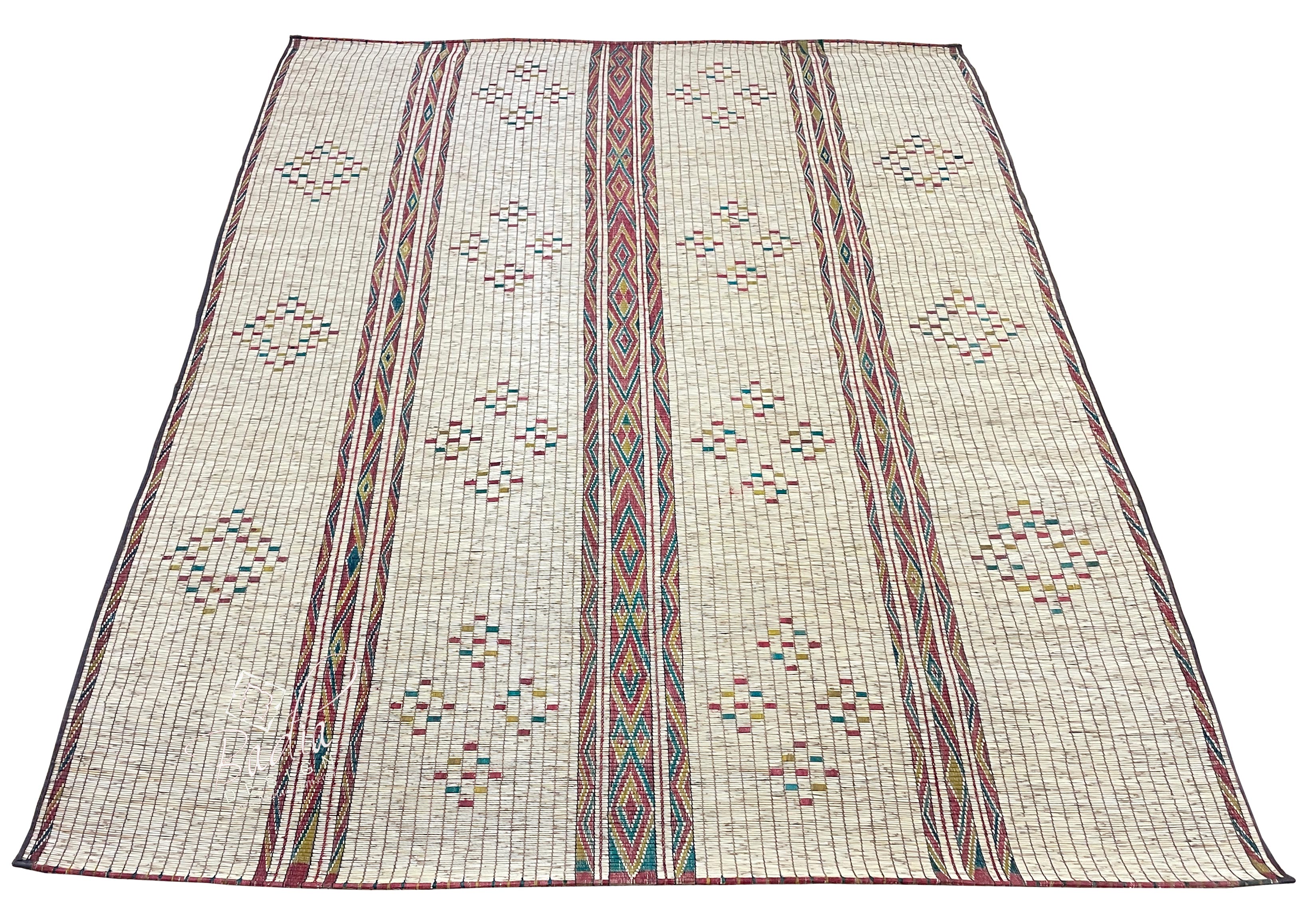 moroccan-handwoven-berber-straw-mats-r958.jpg
