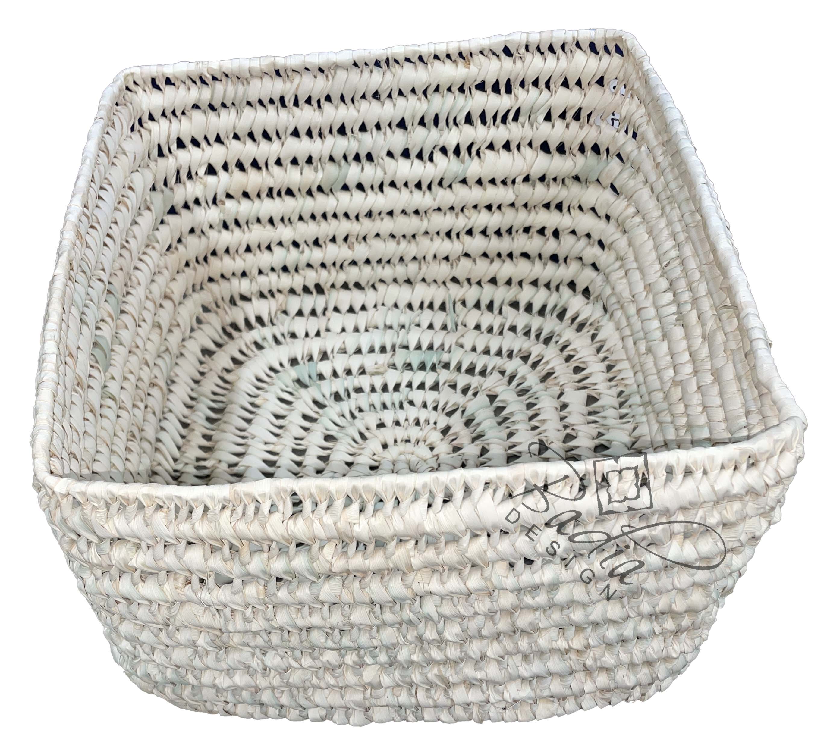 moroccan-square-shaped-handwoven-straw-basket-hb028.jpg