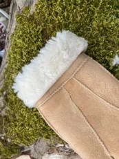 Womens Sheepskin Gloves in Camel