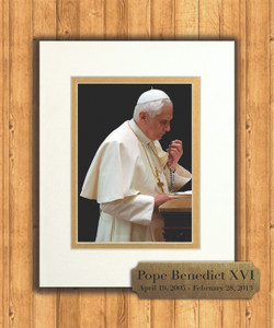 Pope Benedict Praying Rosary 8x10 Matted Print with Commemorative Plate Pope Benedict Praying Rosary 8x10 Matted Print with Commemorative Plate