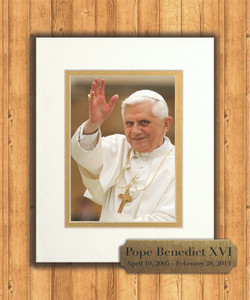 Pope Benedict Waving 8x10 Matted Print with Commemorative Plate Pope Benedict Waving 8x10 Matted Print with Commemorative Plate