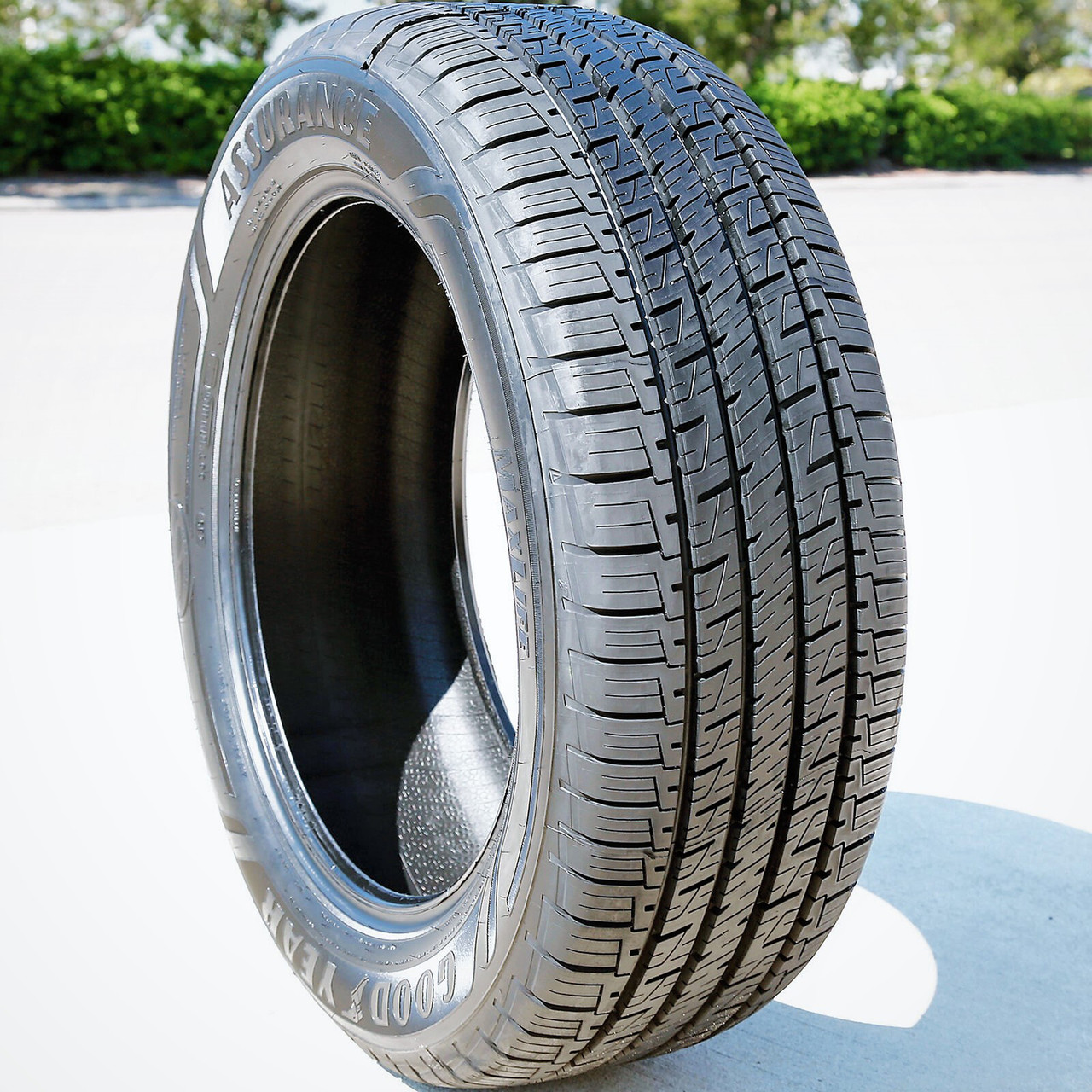 Goodyear Assurance MaxLife 255/55R20 107H AS A/S All Season Tire