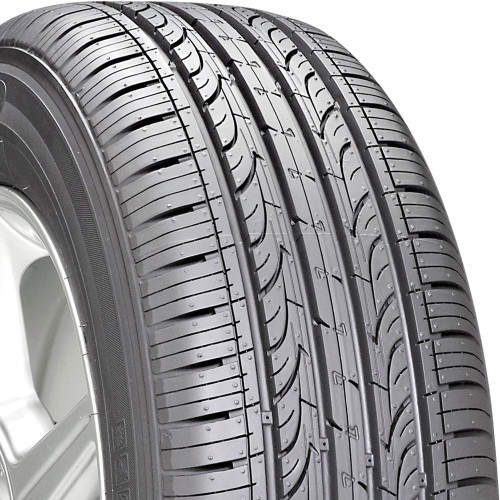 Kumho Solus KH25 215/40R18 85V