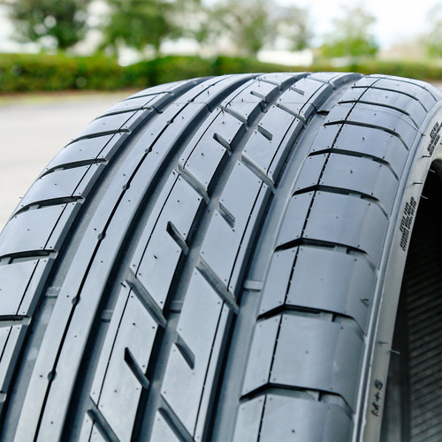 、 2 x 265/40ZR22 106Y XL ACCELERA IOTA 4X4 265 40 22 EXTRA