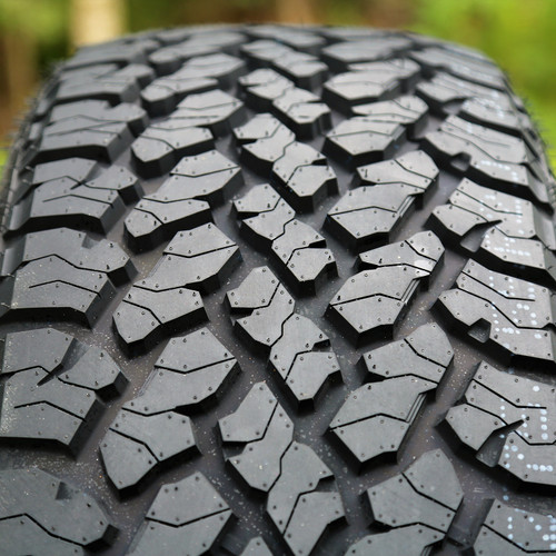 Lancaster LS-37 A/T 265/40R18 101H XL