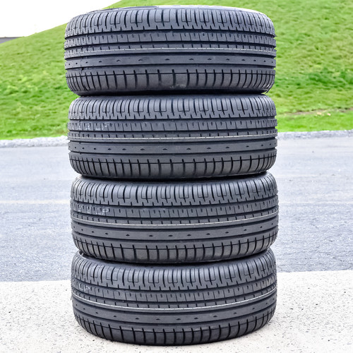 Accelera Phi-R 245/30R21 ZR 91Y XL