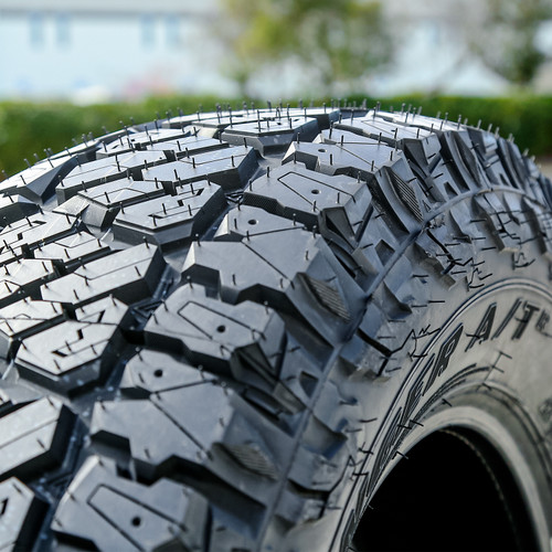 サンダー Thunderer Ranger A/TR 265/60R18 114T XL (DC)