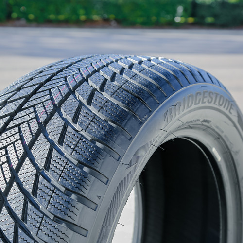Bridgestone Blizzak LM001 RFT 265/50R19 110H XL (DOT 2019)