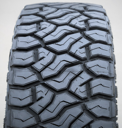 Venom Power Terra Hunter R/T+ LT 37X13.50R24 124Q F (12 Ply)
