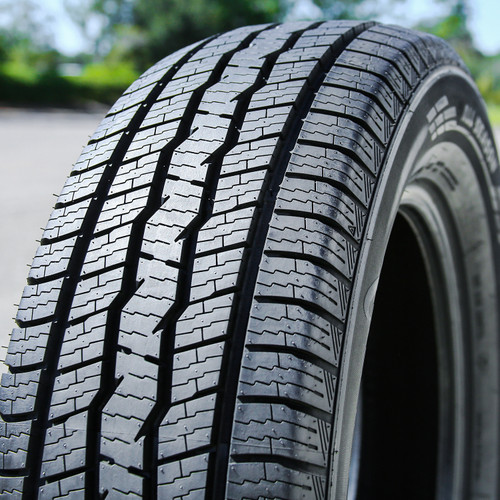Crossmax CHTS-1 225/65R17 102H