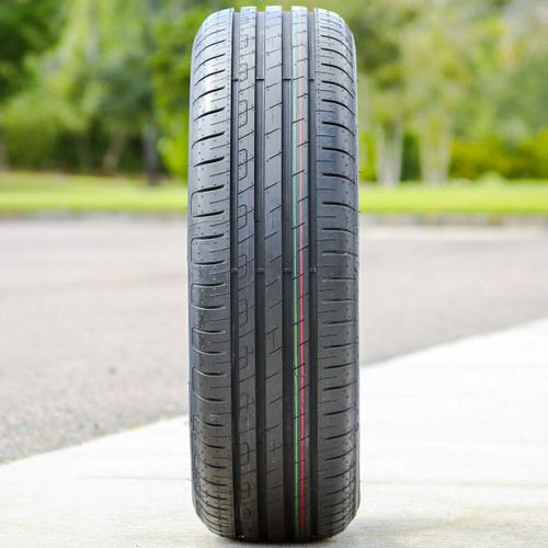 Goodyear EfficientGrip Performance 215/55R17 94V