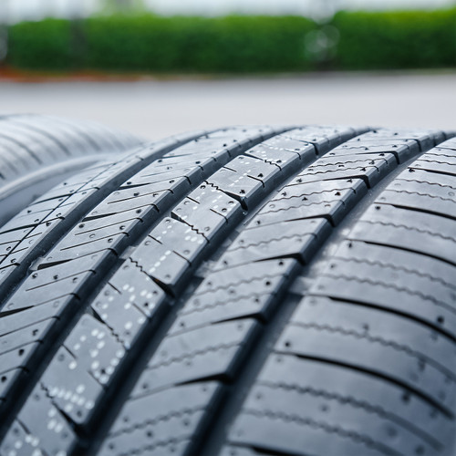 Dcenti DC55 255/45R20 ZR 105W