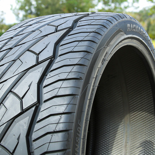 Venom Power Ragnarok GTS 235/35R20 ZR 92W XL