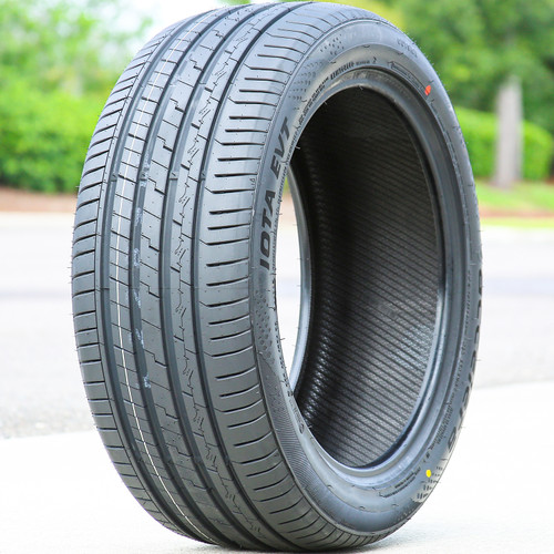 Accelera Iota EVT 225/40R20 ZR 101W XL
