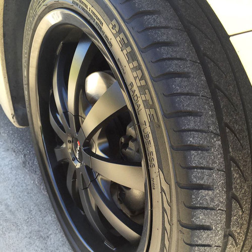 DELINTE THUNDER D7 245/40R19 19インチ 夏タイヤ 4本 22年製 バリ溝 アルファード ヴェルファイア等　(KTM246) Delinte Thunder D7 245/40R20 ZR 99W XL
