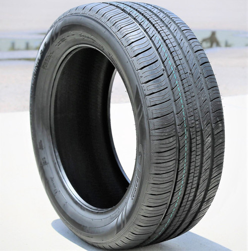 GT Radial Champiro Touring A/S 215/50R17 95V XL