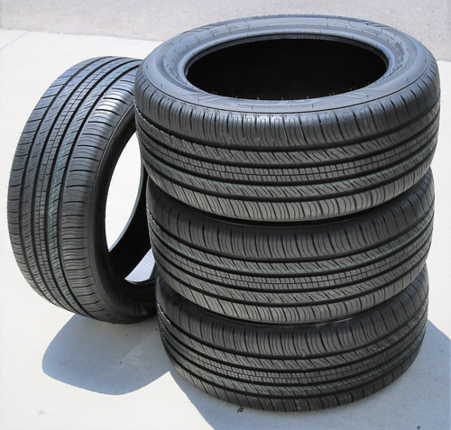 GT Radial Champiro Touring A/S 215/50R17 95V XL