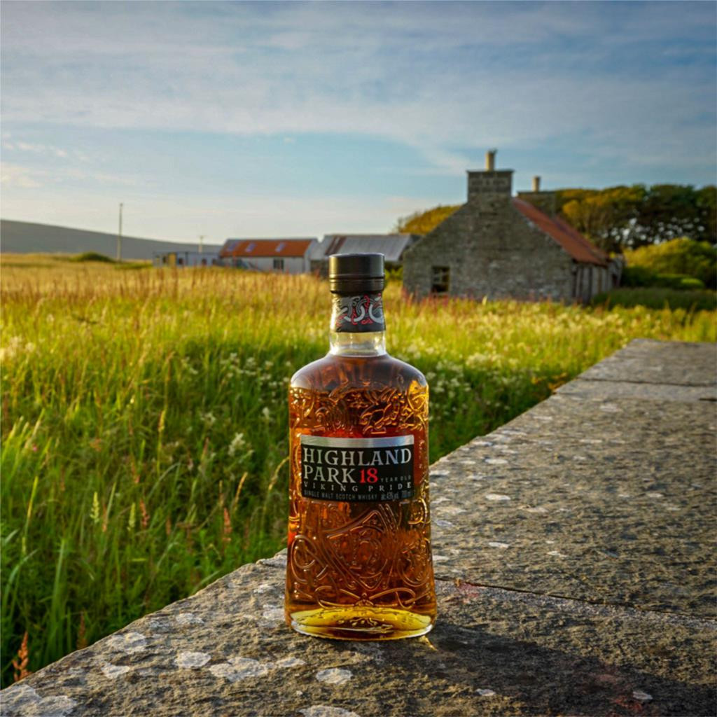 ウイスキー Highland Park 18 Year Old Viking Pride Highland Park 18 Year Old - Viking Pride 70cl Whisky | Master Of Malt