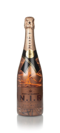 Moët & Chandon Nectar Impérial Rosé with Light 75cl | Master Of Malt