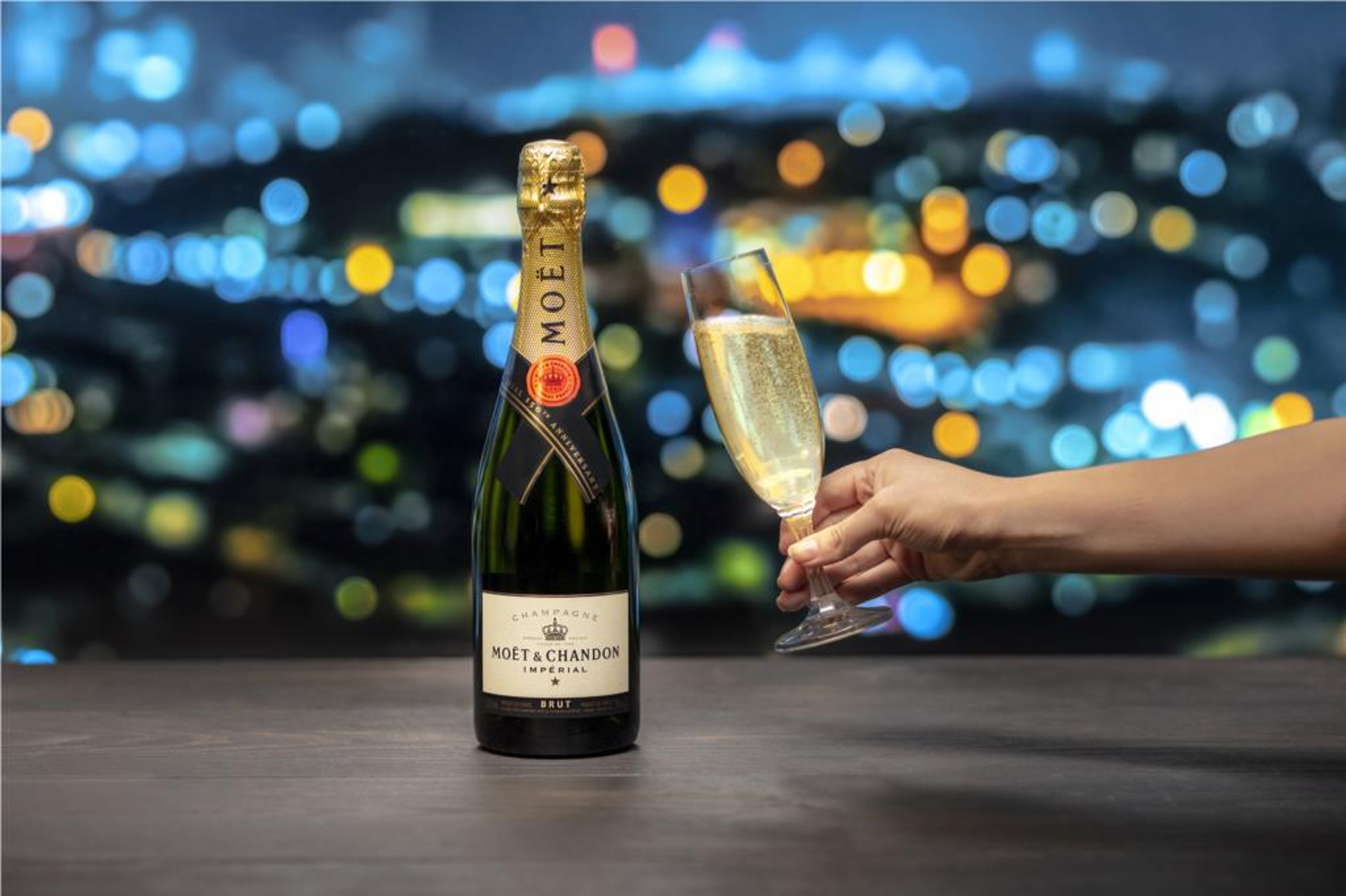 ゆーこさん専用MOET & CHANDON BRUT 750ml 2本 ゆーこさん専用MOET & CHANDON BRUT 750ml 2本 シャンパンMOET