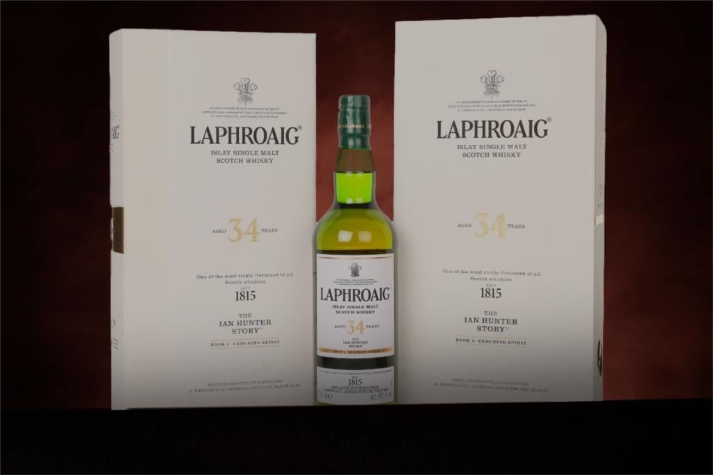 *COMPETITION* Laphroaig 34 Year Old - The Ian Hunter Story Book 5 Whisky Ticket 70cl product image