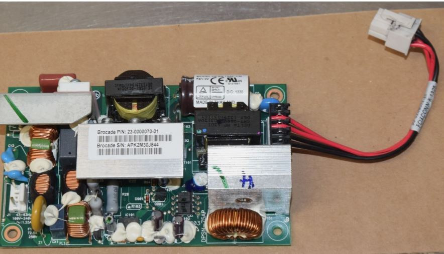 Dell Switch Brocade 300_DS-300B Original Module Power Supply 75W  100-240V 47-53HZ / Fuente De Poder Dell  23-0000070-01