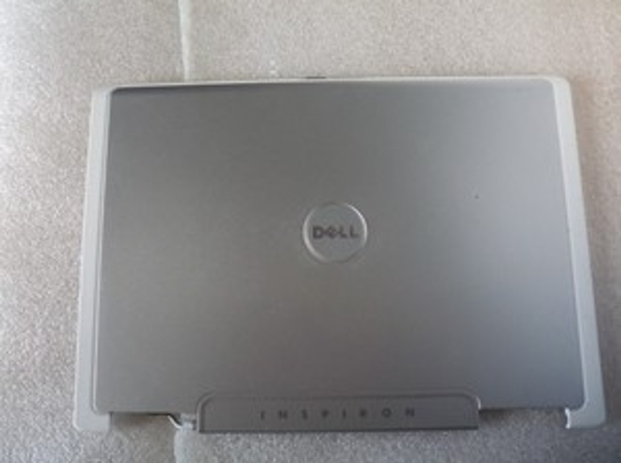 DELL INSPIRON 1501 / E6400 / E1505 15.4 LCD BACK TOP COVER LID / TAPA EXTERIOR SIN BISAGRAS NEW DELL UF165, UW737,UF165-NH