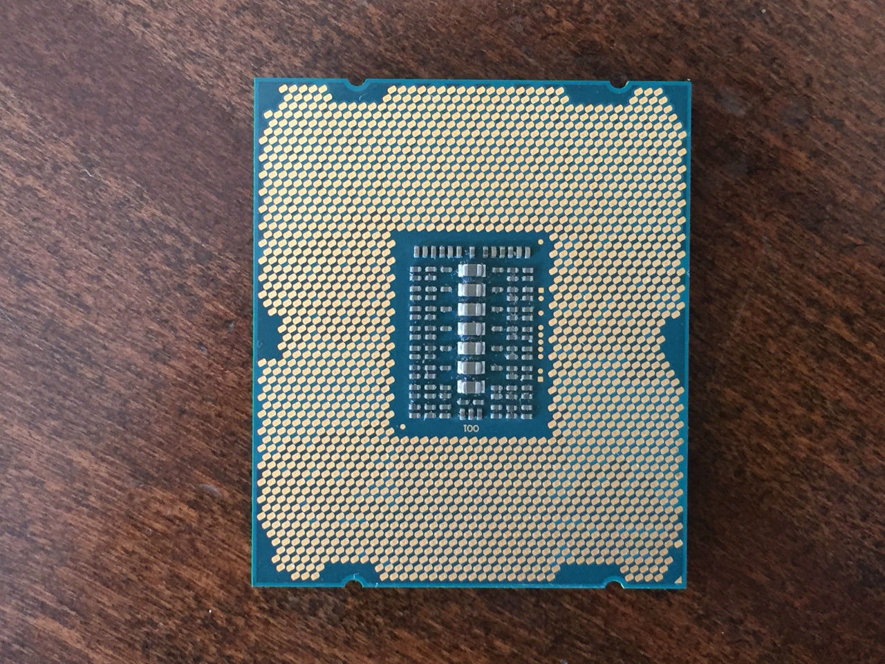 DELL PROCESADOR  INTEL XEON  E5-2680  2.70GHZ, 20M CACHE 8GT/S QPI, TURBO, 8C, 130W, MAX MEM 1333MHZ   NEW SR0KH, BX80621E52680