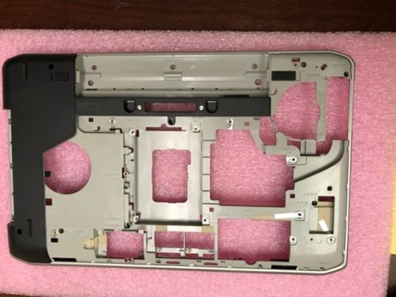 DELL LATITUDE E5520 BOTTOM BASE CHASSIS ASSEMBLY / CHASIS INTERNO NEW DELL PMJWD